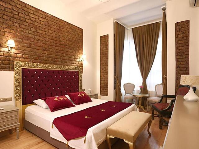 Hutsuit Hotel