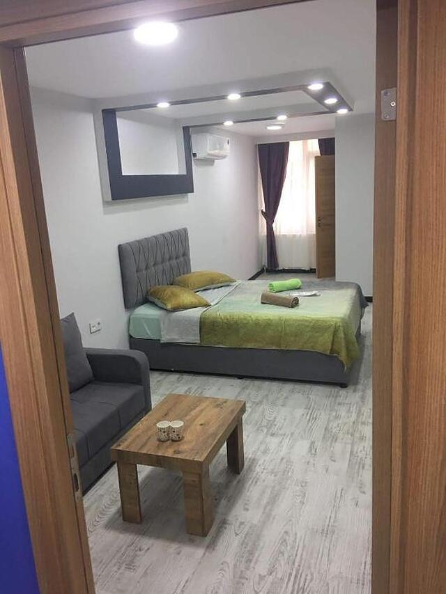 Moon Suit Otel