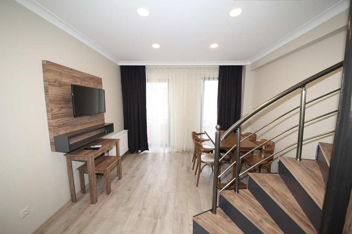 Taksim Corner Suite