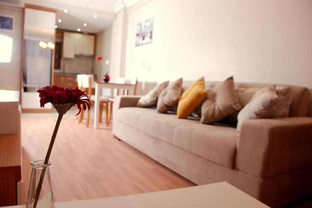 Homelike Residence