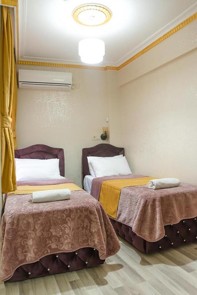 Oz Dunya Hotel