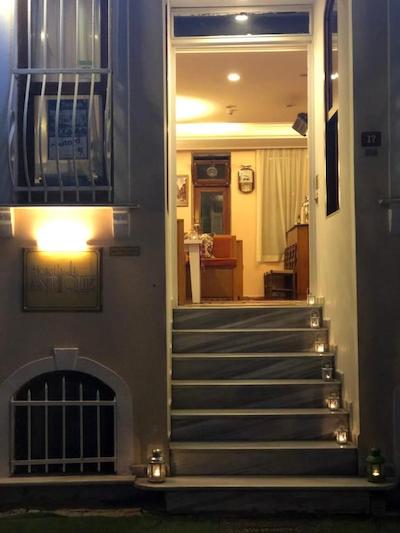 Taksim Antique Suites