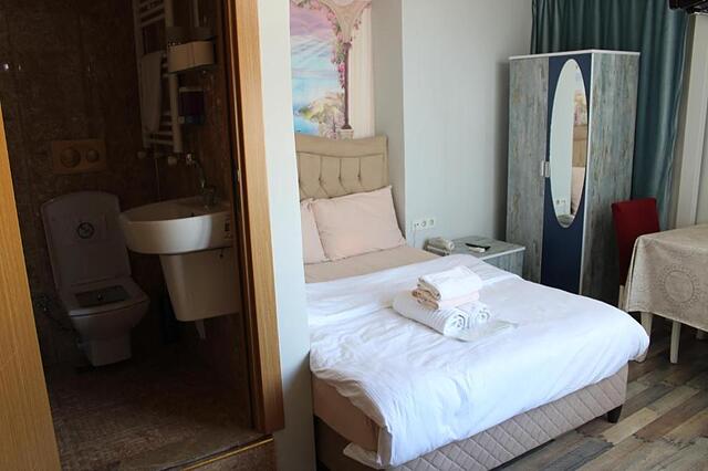 Redamancy Hotel