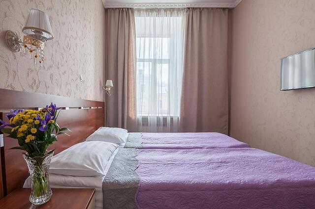 Grand Lion Hotel