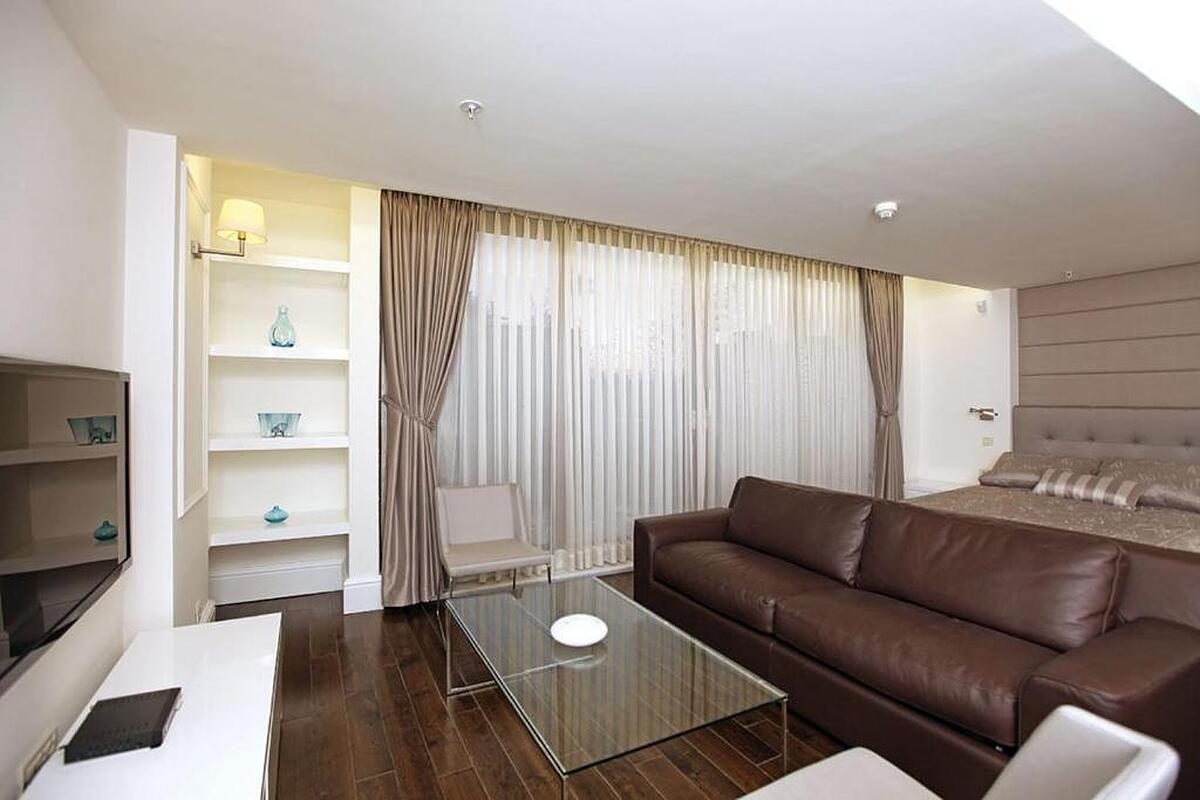 Pera Star Residence