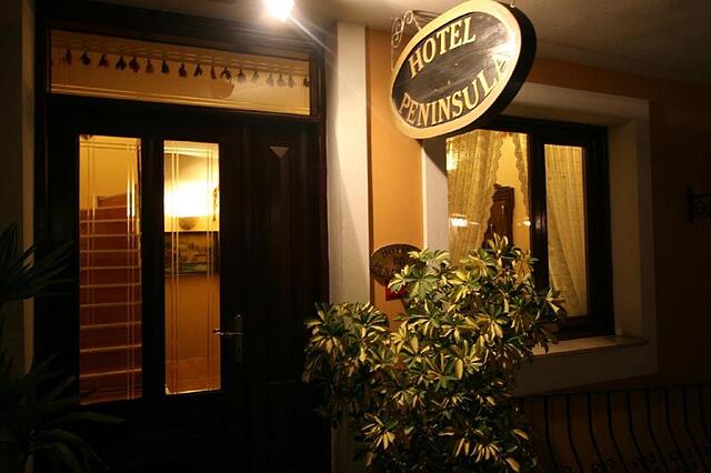 Peninsulacity Hotel