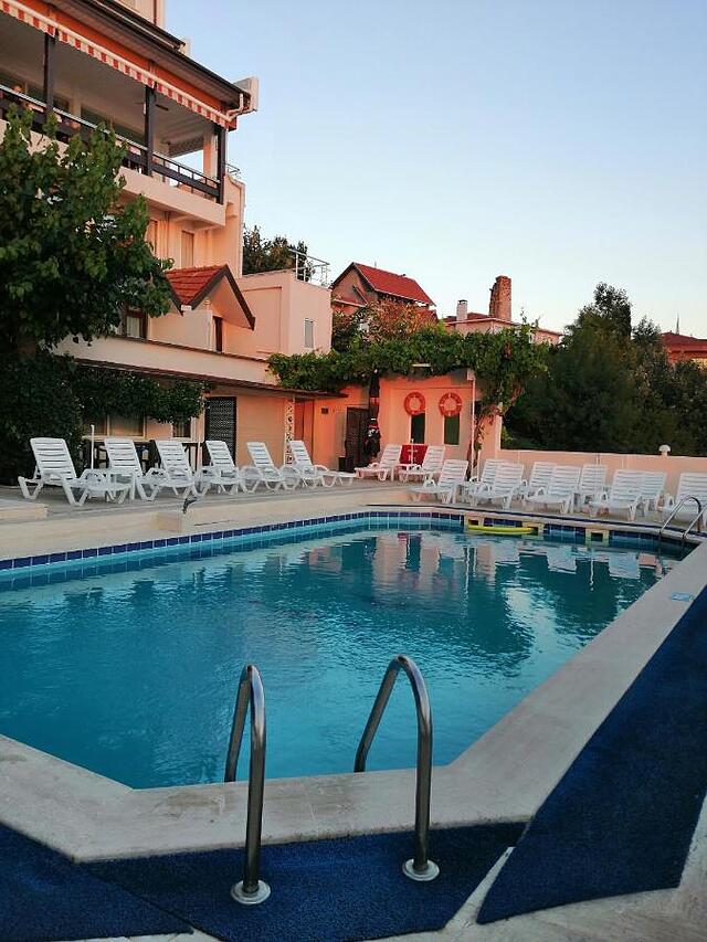 Optimist Hotel