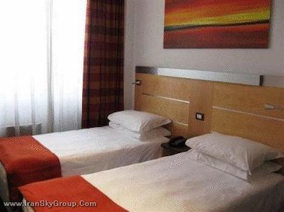 آیدیا هتل رما نومنتانا