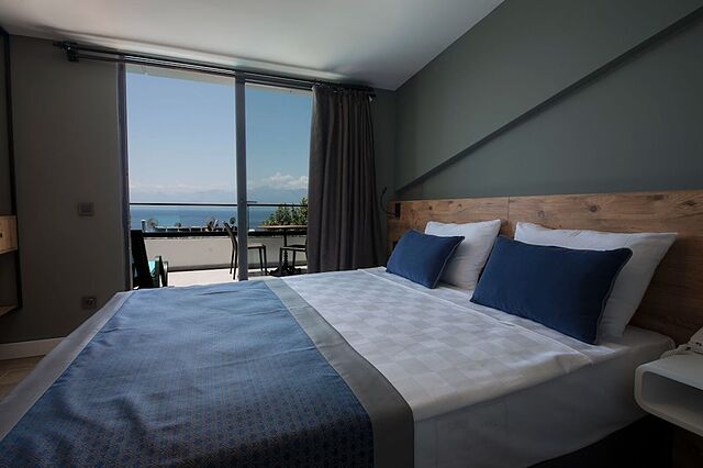 Pure Blanche Hotel