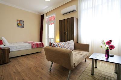 Alsancak City Hostel