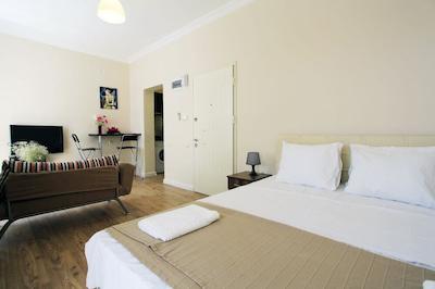 Alsancak City Hostel