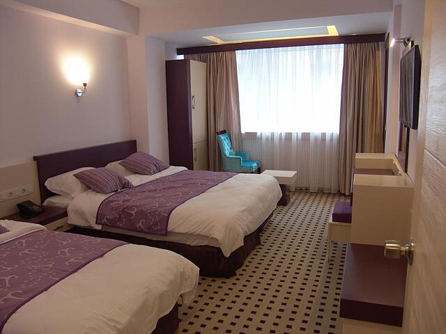 Izan Hotel