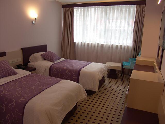 Izan Hotel