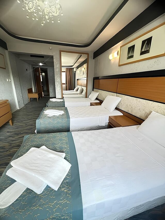 Unaten Hotel