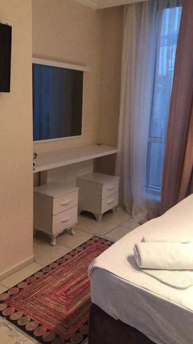 Daisy Hotel