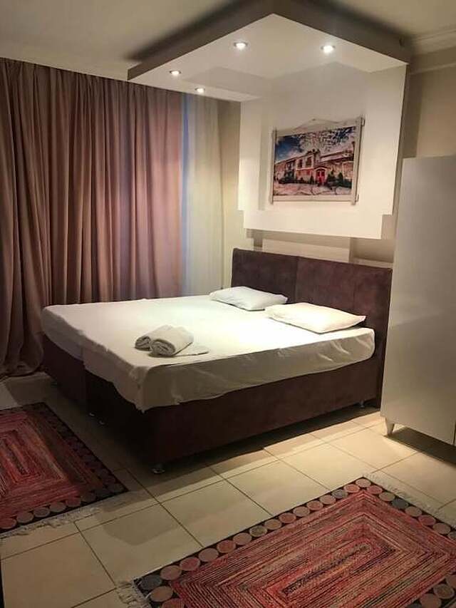 Daisy Hotel