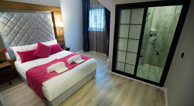 Double Bond House Spa