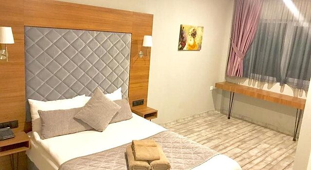 Double Bond House Spa