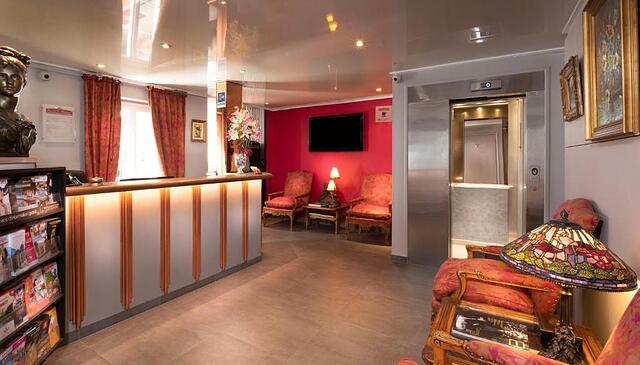 Agate Hotel