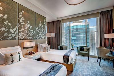 پولمن دبی داون تاون هتل