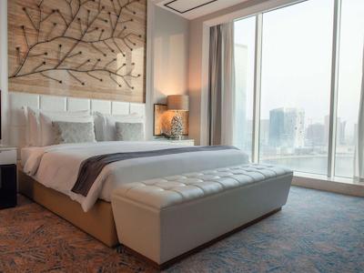 پولمن دبی داون تاون هتل