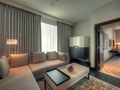 پولمن دبی داون تاون هتل