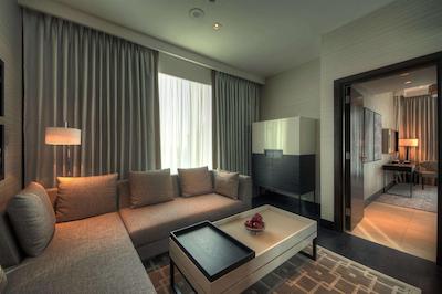 پولمن دبی داون تاون هتل