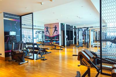 پولمن دبی داون تاون هتل