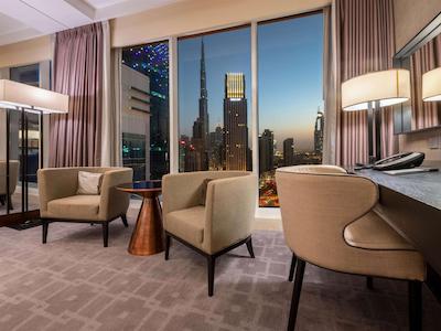 پولمن دبی داون تاون هتل