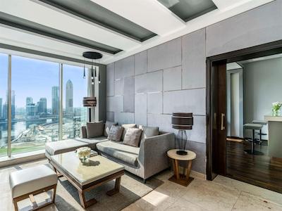 پولمن دبی داون تاون هتل