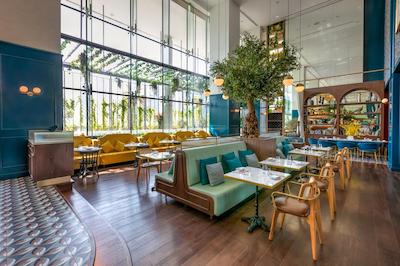 پولمن دبی داون تاون هتل