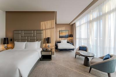 Radisson Hotel Dubai DAMAC Hills