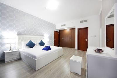 Al Nujoom by New Arabian Holiday Homes