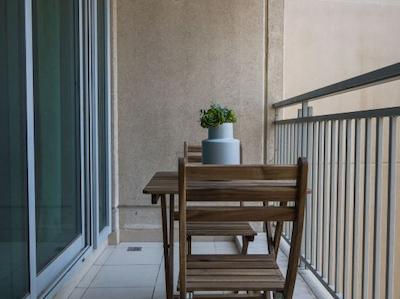 Capital Bay by HiGuests Vacation Homes