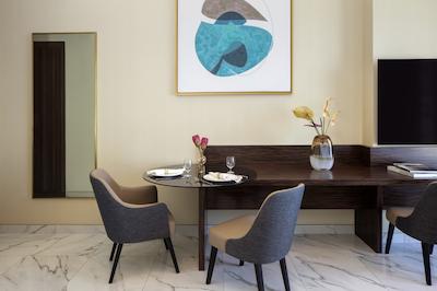 آوانی پالم ویو دوبی هتل اند سوئیت