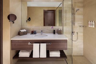 آوانی پالم ویو دوبی هتل اند سوئیت