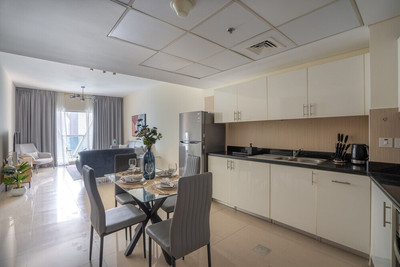 Park Tower by HiGuests Vacation Homes