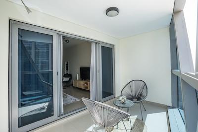 Park Tower by HiGuests Vacation Homes