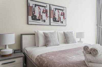 Park Tower by HiGuests Vacation Homes