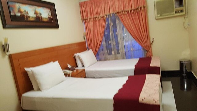 Al Ahrar Hotel