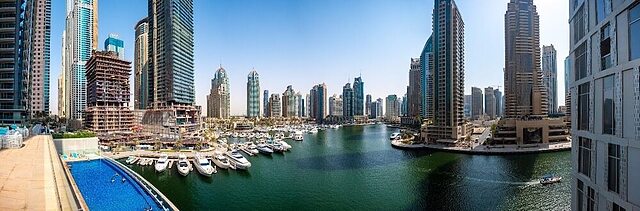 Cayan Tower by Bravoway