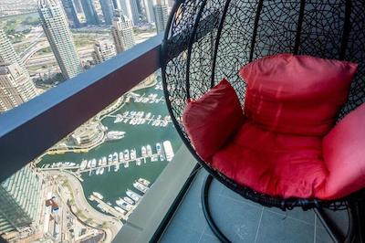 Cayan Tower by Bravoway