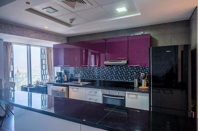 Cayan Tower by Bravoway