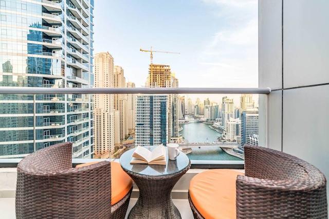 Bay Central Tower by Vacation Bay