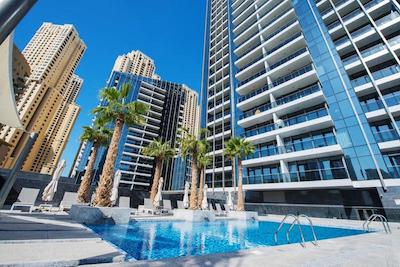 پلیکان استی فول مارینا اند پول ویو