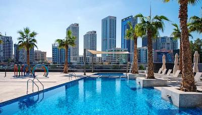 پلیکان استی فول مارینا اند پول ویو