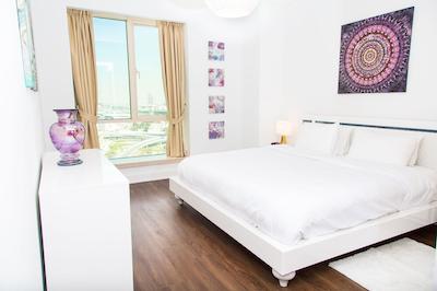 Al Mesk Tower by Yanjoon Holiday Homes