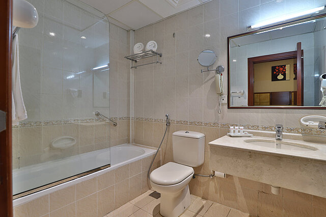 OYO 101 Click Hotel
