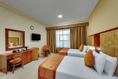OYO 101 Click Hotel