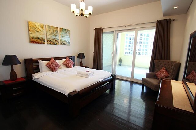 Marina Residences 3